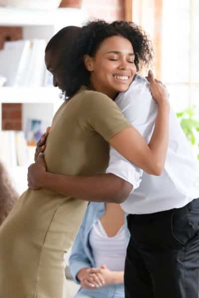 hug 2 400x599 1
